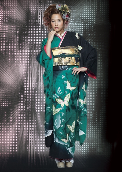 【キモノハーツ】成人式の振袖レンタル・購入 卒業式の袴レンタル 【モードスタイル】　黒　緑　エメラルドグリーン　蝶々　知念ありか　シンプル　最先端　都会的　シック　大人　最新トレンドのかわいいお洒落な振袖をお安くお得に　SA-Y 239　ギャル