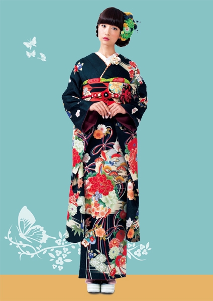【キモノハーツ】成人式の振袖レンタル・購入 卒業式の袴レンタル 【レトロモダン】　黒　赤　椿　菊　大正ロマン　武居詩織　アンティーク　クラシカル　カラフル　ポップ　個性的　かわいい　昭和　二十歳の集い　はたち　最新トレンドのかわいいお洒落な振袖をお安くお得に　KH-158