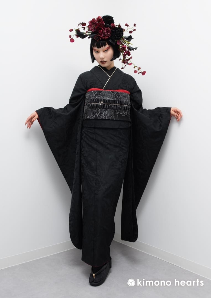 【キモノハーツ】成人式の振袖レンタル・購入 卒業式の袴レンタル 【モードスタイル】 黒 無地 柄少なめ 花 ゴージャス 最先端 都会的 シック 大人 はたちの集い 最新トレンドのかわいいお洒落な振袖をお安くお得に KH-537 川端美由