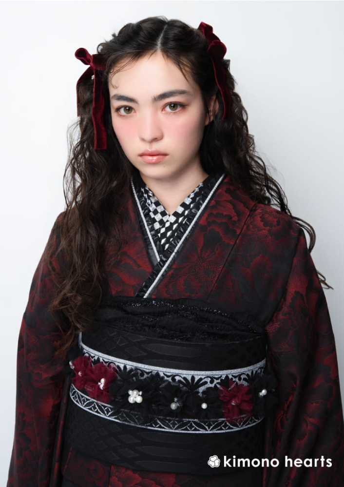 黒 赤 花 牡丹 ロリータ ヴィラットあやめ 【キモノハーツ】成人式の振袖レンタル・購入 卒業式の袴レンタル 【ゴシック】 ダーク ドーリー ゴスロリ パンク 中世 ドール 最新トレンドのかわいいお洒落な振袖をお安くお得に KH-386