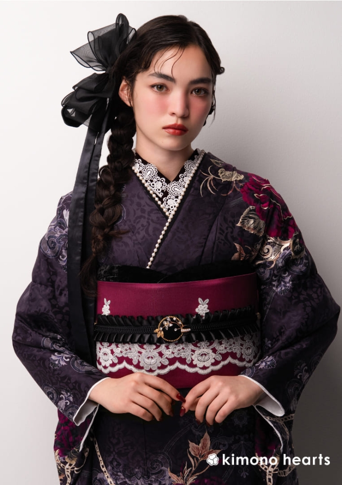 黒 赤 薔薇 洋風 ヴィラットあやめ 【キモノハーツ】成人式の振袖レンタル・購入 卒業式の袴レンタル 【ゴシック】 ロリータ シック ダーク ドーリー ゴスロリ パンク 中世 ドール はたちの集い 最新トレンドのかわいいお洒落な振袖をお安くお得に KH-566